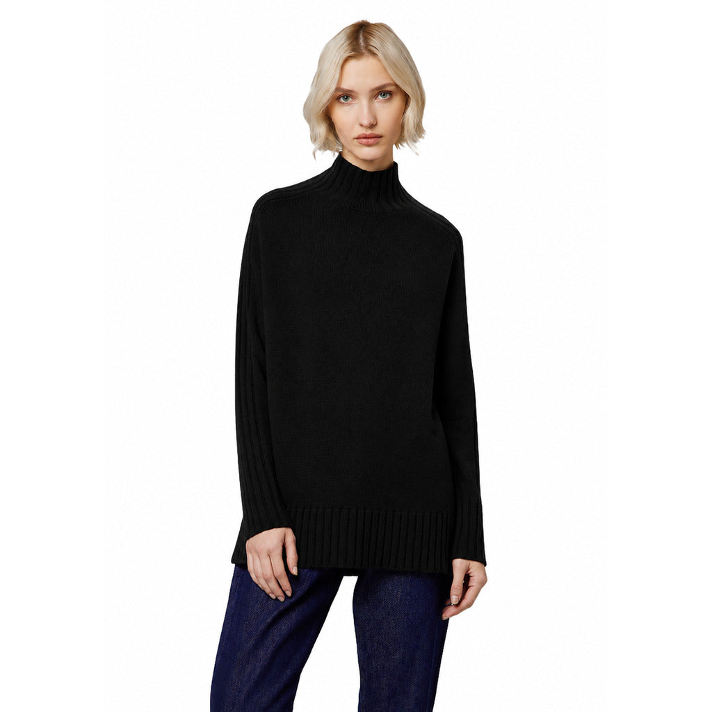 Alpha Studio Women's Black Sweater