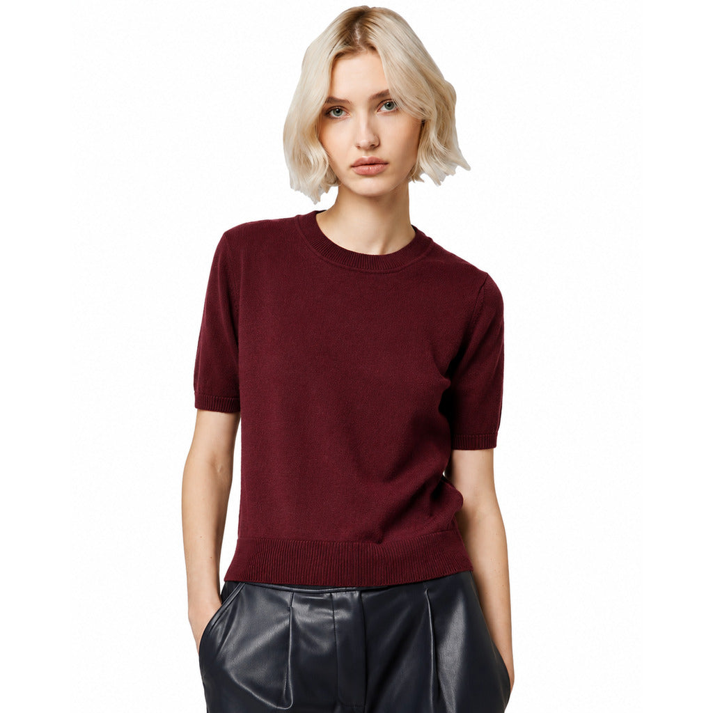 Alpha Studio Women's Red Sweater
